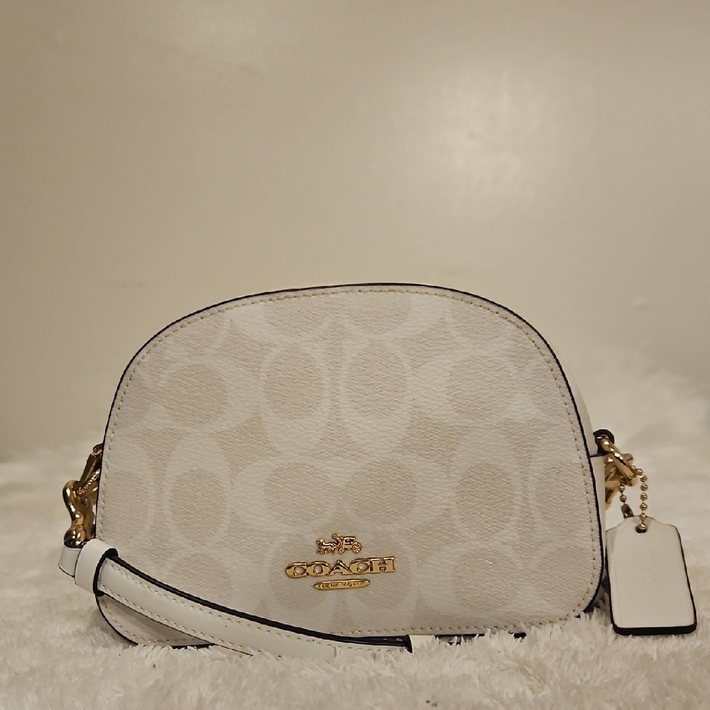 LOW START. NWOT. Coach Mini Serena Crossbody